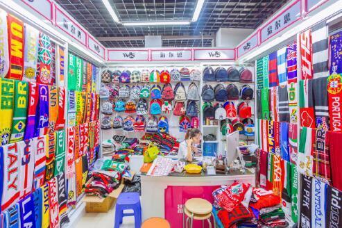 做小生意賺大錢 實(shí)拍義烏小商品批發(fā)市場(chǎng)的日用品批發(fā)商機(jī)