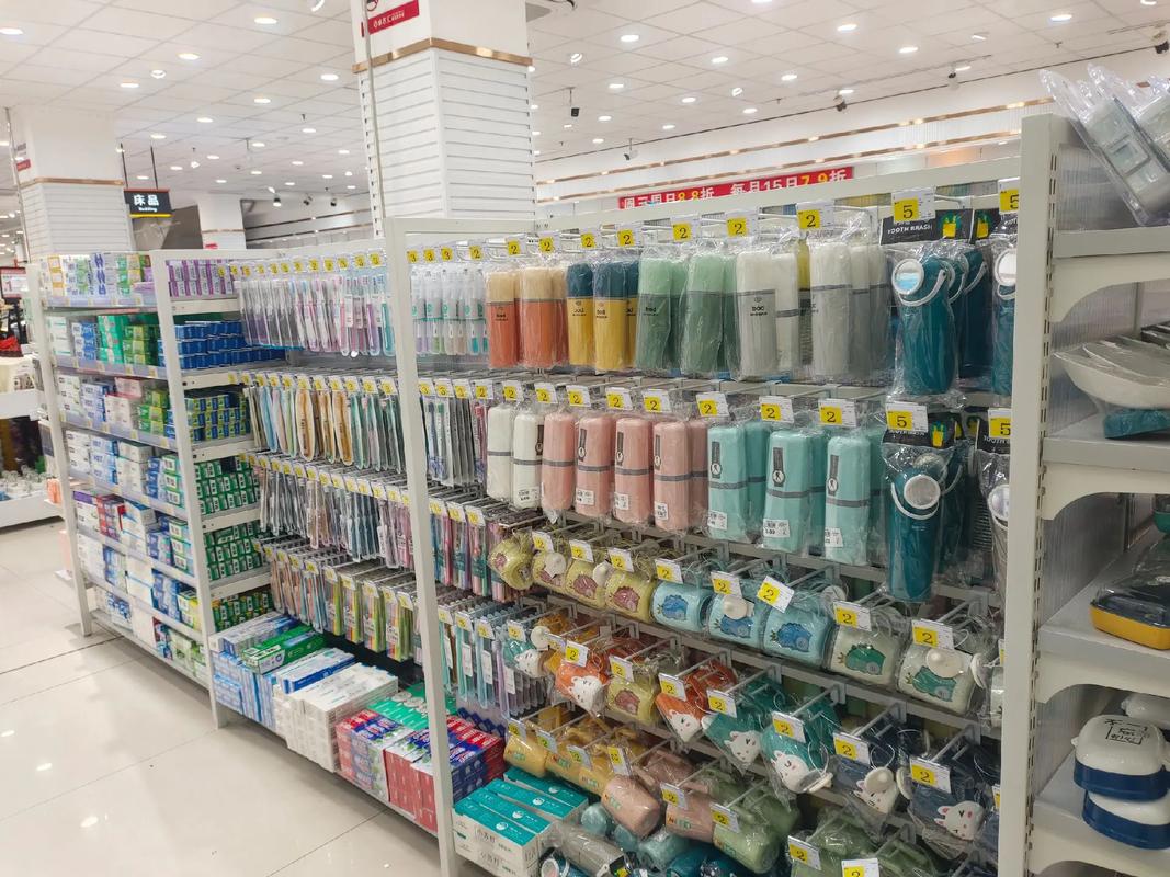 新城子卓衣匯服裝批發城煥新升級 日用百貨批發新篇章開啟