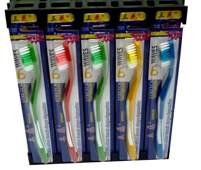 三花座牙刷 2元店里的日用百貨之光，開啟平價清潔新風尚